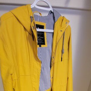 Medicine yellow jacket